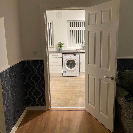 Cosy 3 Bedroom House, Free Parking & Wifi Nottingham Kültér fotó