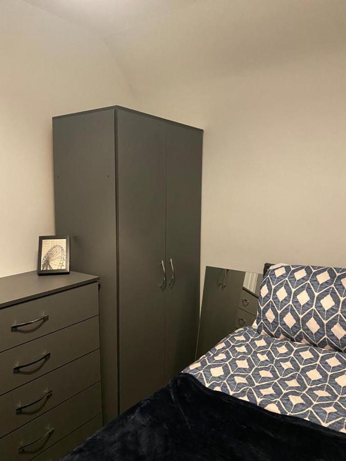 Cosy 3 Bedroom House, Free Parking & Wifi Nottingham Kültér fotó