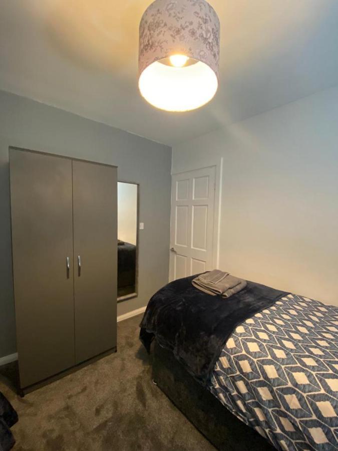 Cosy 3 Bedroom House, Free Parking & Wifi Nottingham Kültér fotó