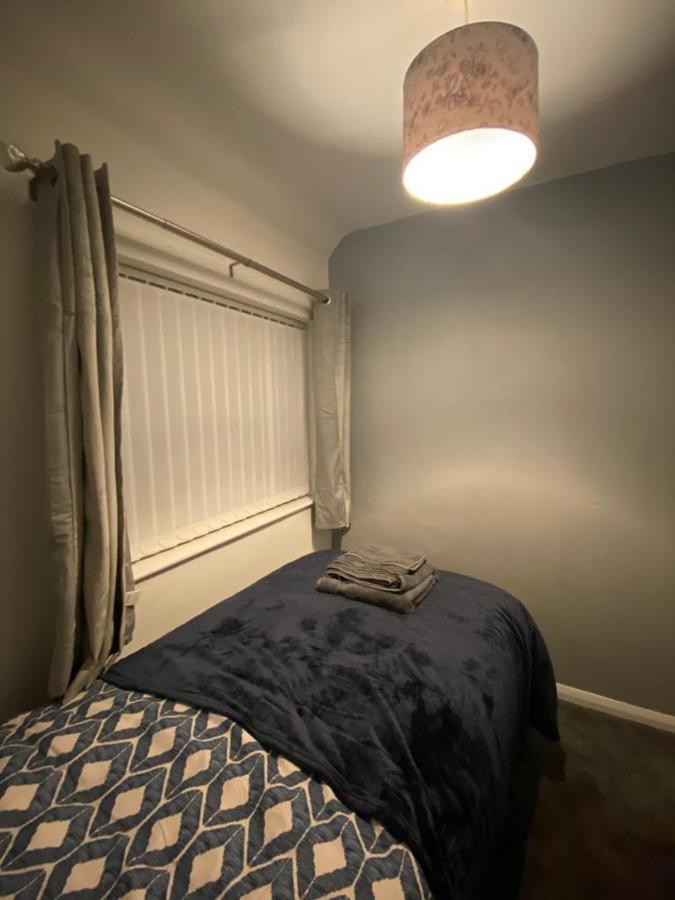 Cosy 3 Bedroom House, Free Parking & Wifi Nottingham Kültér fotó