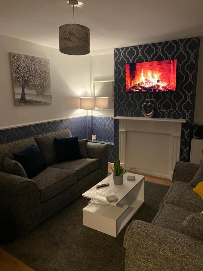 Cosy 3 Bedroom House, Free Parking & Wifi Nottingham Kültér fotó